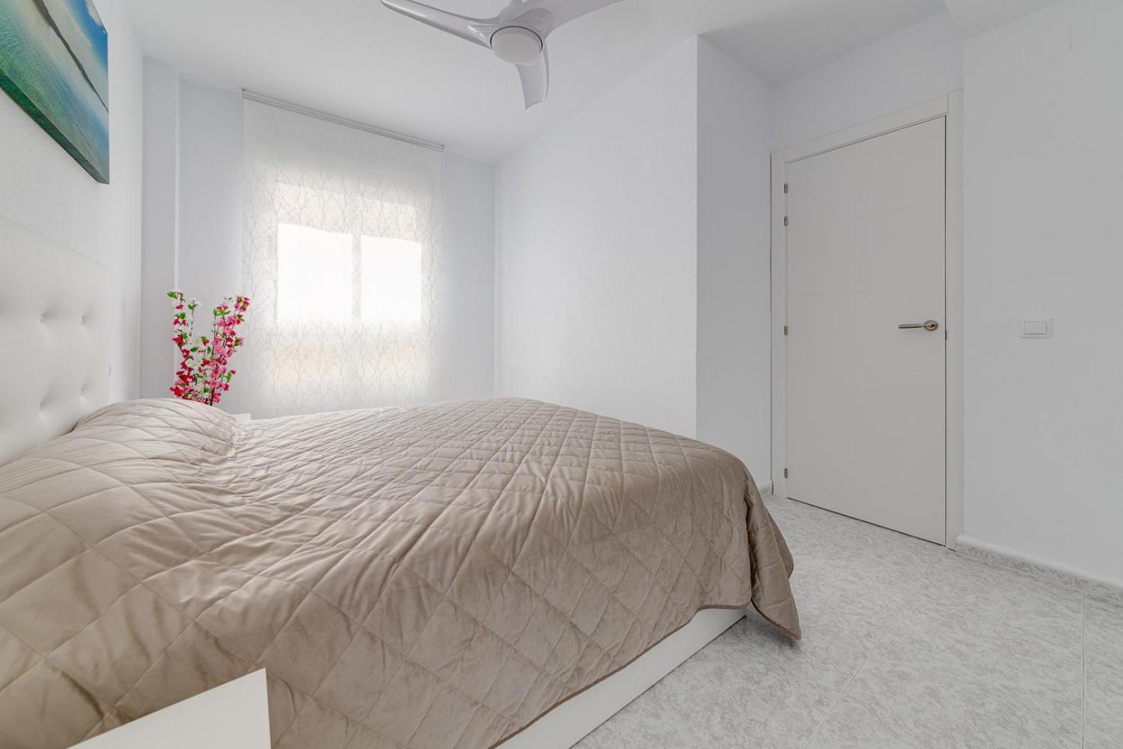 Concordia Beachside Apartment: Near Del Cura & Central Station Torrevieja Exterior photo